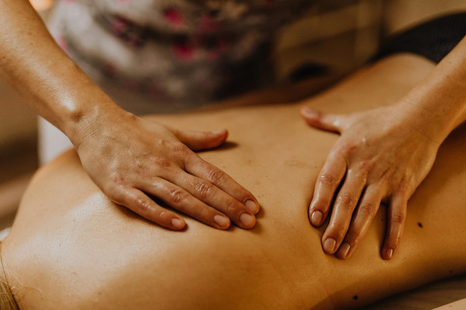 Professional Muscle Recovery through Deep Tissue Massage in Barsha Dubai Today